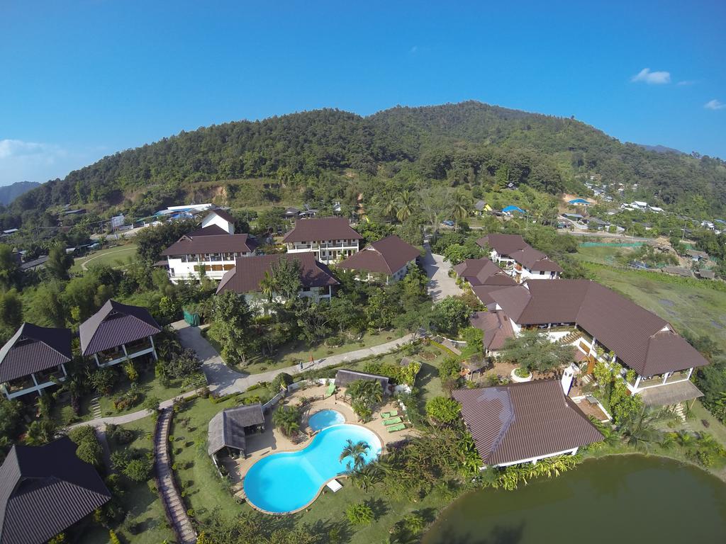 Maekok River Village Resort Mae Ai Dış mekan fotoğraf